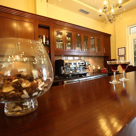 니키티 Nikos House 아파트 호텔 외부 사진